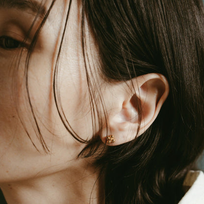 【受注商品】flower pierce/01(silver/gold)