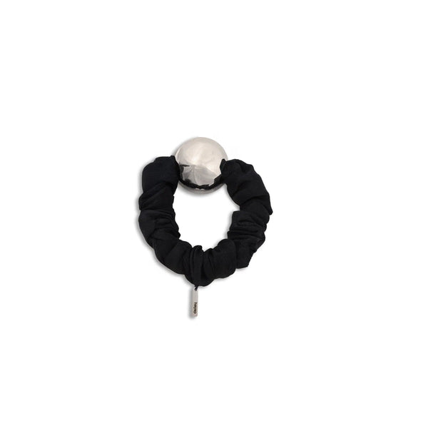 Medium Metal Ball Silk Scrunchie〈Black〉